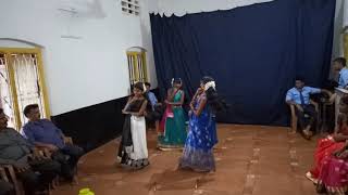 Gollara Golla ivnu Gopilola Murari dance performance by girls