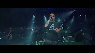 J-AX - L'UOMO COL CAPPELLO - OFFICIAL LIVE VIDEO
