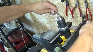 How to Replace the Drill Chuck Dewalt Models DCD796, DCD791, and DCD790 by Removing a Screw-On Chuck