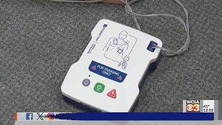 New law to require AEDs in Illinois schools