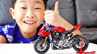 Superbike Toy Assembly with Game Play Moto Bike Toys Activity