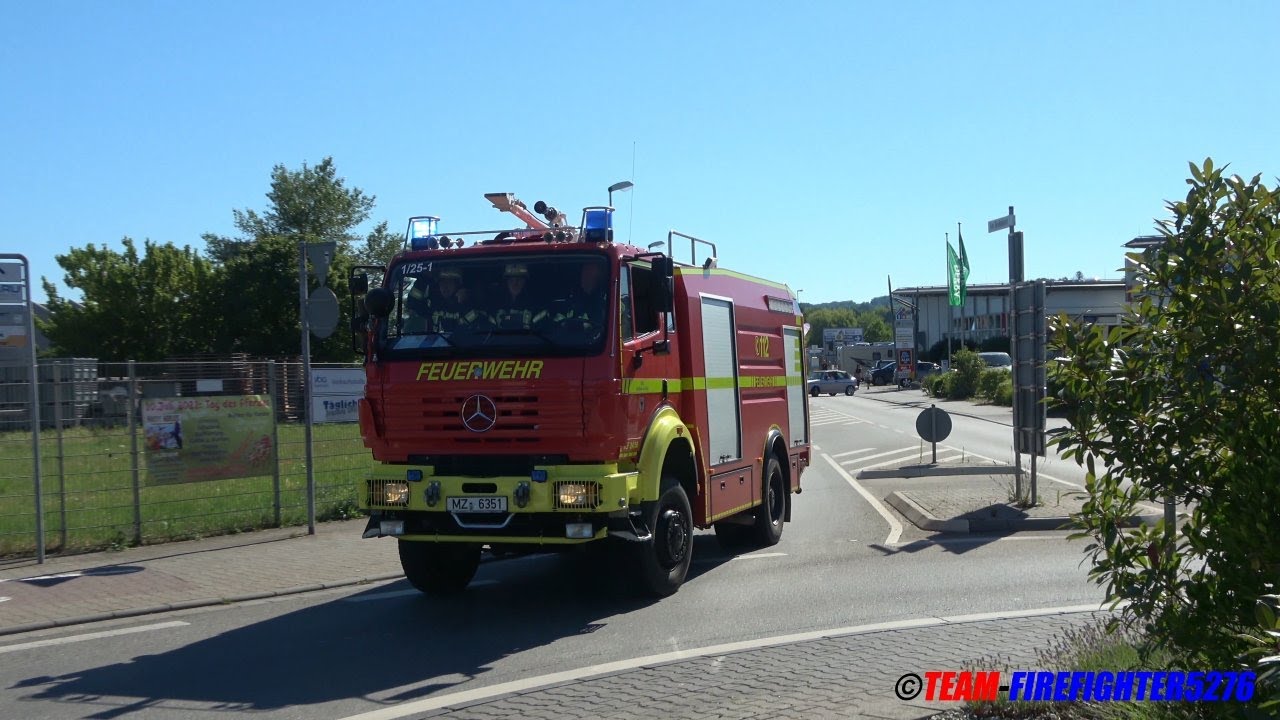 [Alarmübung Bei Boehringer] Einsatzfahrten Von Feuerwehr Und ...