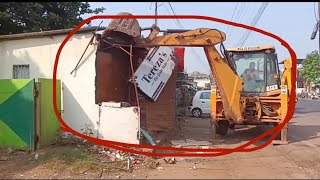 DEMOLITION: Illegal structures on Communidade land at Mungul demolished !!!!!