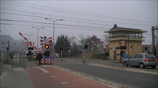 Spoorwegovergang Alkmaar // Dutch railroad crossing