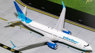 Модель самолета Boeing 737-800 Победа.
