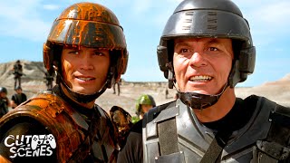 Flesh-Burning Tanker Bug Battle | Starship Troopers (1997)