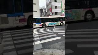 〔午後の静岡駅前通りを疾走〕静鉄バス三菱ふそうエアロスター＆いすゞエルガ(多分)