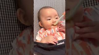 【生後5ヶ月】離乳食にんじん#baby #shorts #あかちゃん