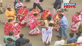 Deba Snana Purnima | Devotees Perform Kirtan In Front Of Srimandir