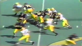 Oregon LB Ernest Jones sacks Cal QB Dave Barr 10-02-1993