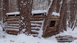 Building a Warm Winter Shelter for Survival in the Wild Woods. Winter Bushcraft.