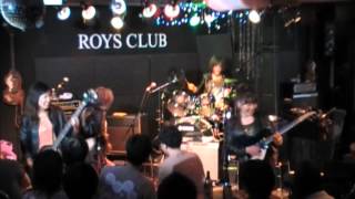 Hips (Beatles Cover) LIVE at ROYS CLUB