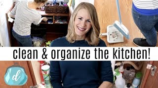 KITCHEN CLEANING & ORGANIZING MAKEOVER! 💚 (Dollar Tree Style!)