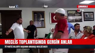 Meclis Toplantısında Gergin Anlar | İYİ Partili Belediye Başkanın Arkadaşı Meclisi Bastı