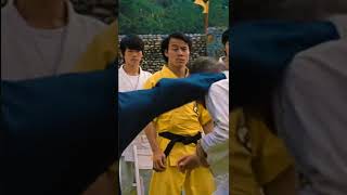 捕猎前的头部摆动🔥Pre-hunting head bobbing#李小龙 #brucelee #shorts【China Zone 剧乐部】