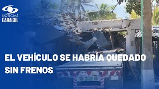 Tractocamión chocó contra hotel de Puerto Colombia y dos personas fallecieron
