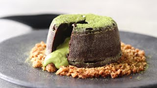 Chocolaty Matcha Lava goodness!