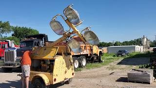 Allmand Bros 111CEM Maxi-Lite Light Tower - Selling on BigIron Auctions - July 29, 2020