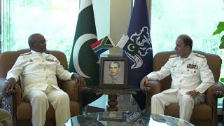 CHIEF OF SOUTH AFRICAN NAVY VISITS NAVAL HEADQUARTERS