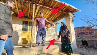 Ashraf and grandmother's attempt to buy a house from Iman, with the help of Reza