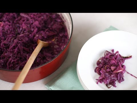Braised Red Cabbage with Apple and Onion- Everyday Food with Sarah Carey Braised Red Cabbage with Apple and Onion- Everyday Food with Sarah Carey