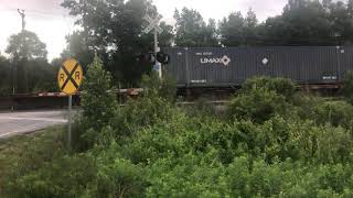 CSX Q032-28 flies thru Kingstree SC