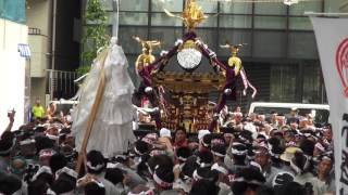 平成28年 下谷神社  大祭  本社千貫神輿立派な渡御です  。