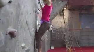 What is Traversing for Indoor Rock Climbing?