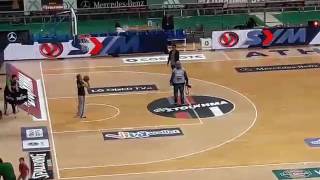 Dimitris Giannakopoulos shooting at halftime of the game PAO - Aris