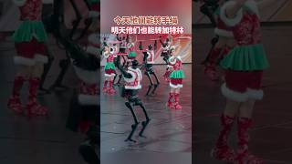 Chinese robots are dancing