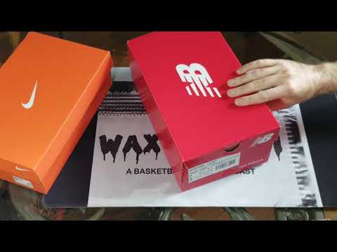 How many cards does a 2 row box hold?
