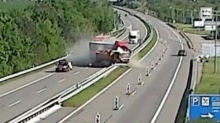 Terribile incidente in autostrada: lo scontro tra due Tir è mortale