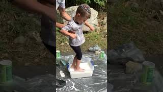🌽Cornstarch🌽 + 💦 water 💦= Oobleck! 😆