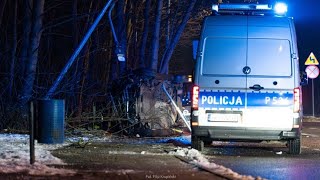 Tragiczny wypadek: kierowca uderzył w drzewo i latarnię, policja apeluje o ostro