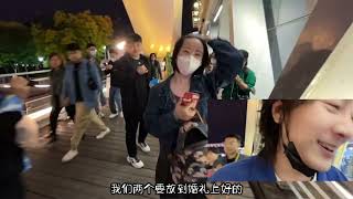 张大仙夜游天津之眼，成粉丝见面会被封狂围堵，遇年龄最大女粉丝