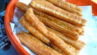 Making Chinese Crullers / Yau Char Kwai @ Petaling Street 油炸鬼