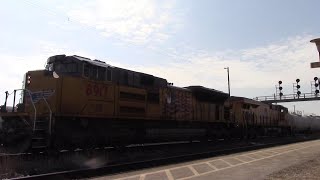 CN 396 Manifest Train Eastbound UP 8917 \u0026 UP 8143 Locomotives In Sarnia