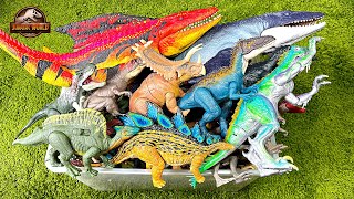 COLOSSAL BOX 140 Dinosaurs Jurassic World Camp Cretaceous! Scorpius Rex Pentaceratops Tyrannosaurus