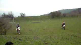 GXT (Qingqi) 200 (GY)  vs Honda XR 250 vs Honda XR 400 enduro en colina