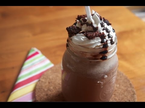 How to make a Brownie Milkshake How to make a Brownie Milkshake