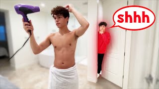 I SPENT THE NIGHT IN MY FRIENDS HOUSE \u0026 THEY HAD NO IDEA... (24 hour challenge)