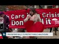 protesters rally to protect public healthcare