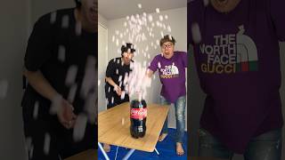 🥤💥coke vs 300mentos #Shorts