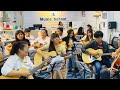 ( ဒီကချစ်လိုက်ရတာ ) Guitar Class မှာကျောင်းသားလေးတွေစုပြီးအပျော်လေးတီးဖြစ်ကြတဲ့သီချင်းလေးပါရှင့်