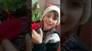 Мама я хочу елочку!!!Mom I want a Christmas tree