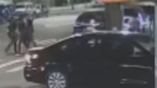 Armed robbers in car targeting people walking in Bronx, Manhattan