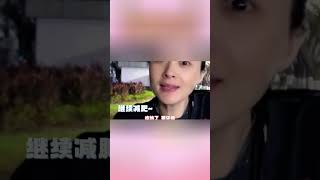 “娘娘”蒋欣路边摊大快朵颐，网友：这才是真实的女神！