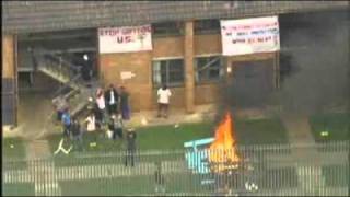 Villawood detainees stage fiery protest