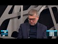 💥Тищенко спокійно вийшов з під арешту і обіймається з колегами. Що відбувається