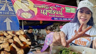 ก๋วยเตี๋ยวไก่มะระนายโรจน์ร้านนี้ถือว่าเด็ดสุดในย่านมักกะสัน